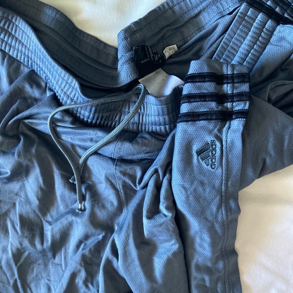 XL mens adidas gym shorts - Picture 2 of 2